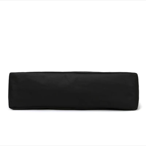 XLarge Capacity Canvas Hello Kitty Shoulder bag. Plenty, plenty of Storage - Picture 4 of 5